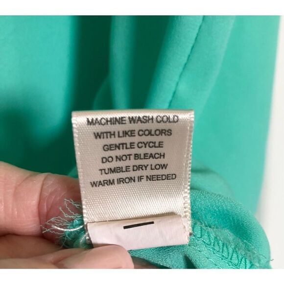 NEON SOUL - EUC - L Sz M Scoop Neck Cap Sleeve Pocket Blouse/Aqua 100% Polyester - Picture 8 of 11